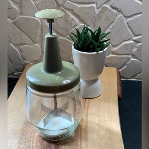 ANDROCK | Vintage Nut Food Chopper | Avocado Green